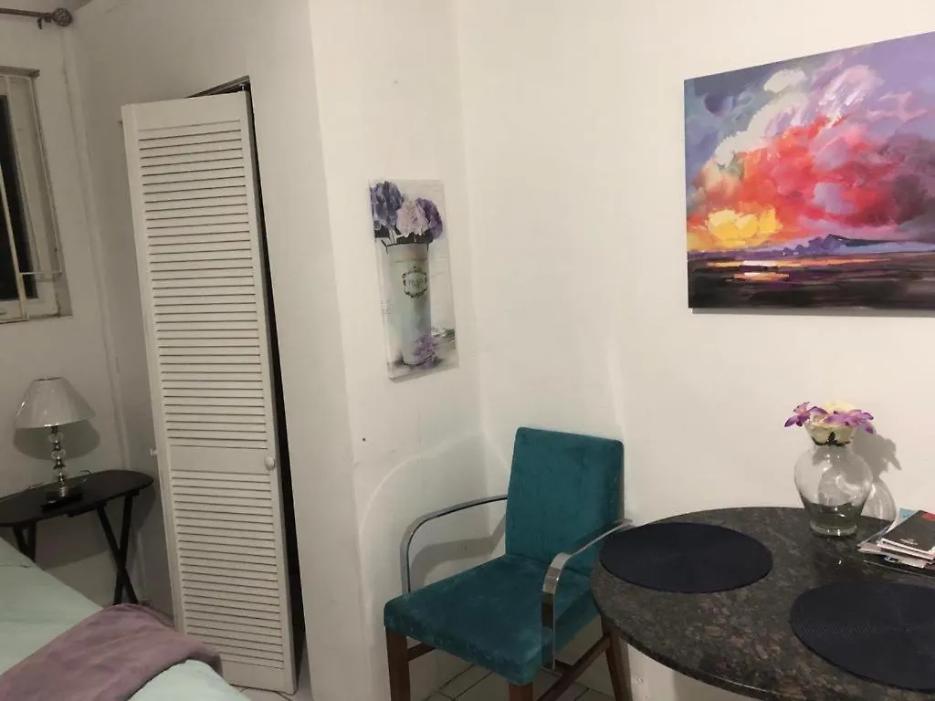 ナッソーRhonda'S Abode1 And 2アパートメント