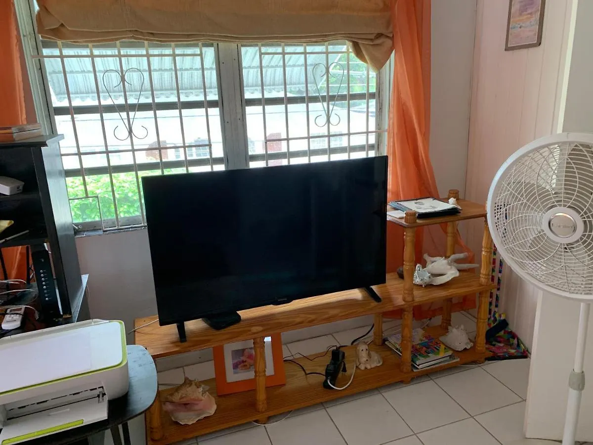 Rhonda'S Abode1 And 2 Appartement Nassau